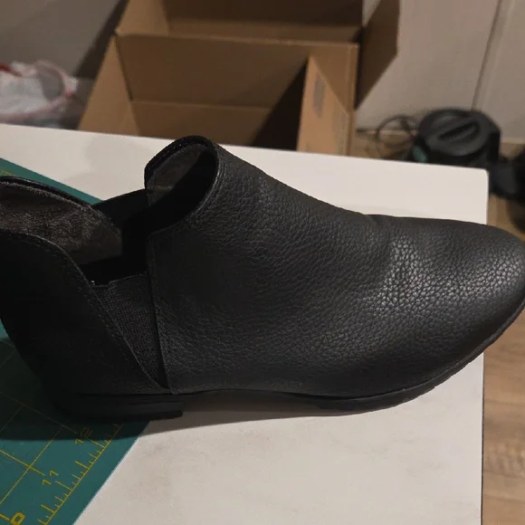 Dr. Scholl's Black Leather Ankle Booties - Picture 7 of 12